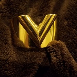 SOLD !! Louis Vuitton Bracelet Cuff Gold